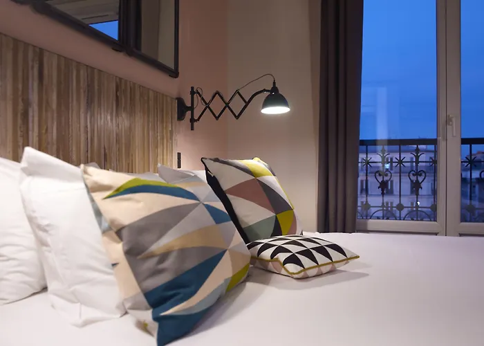 Hotel Madrigal Paris