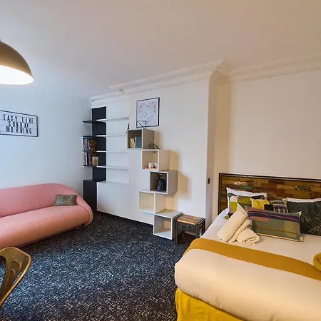 Madrigal Hotel 3*