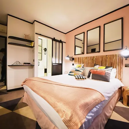 Madrigal Hotel