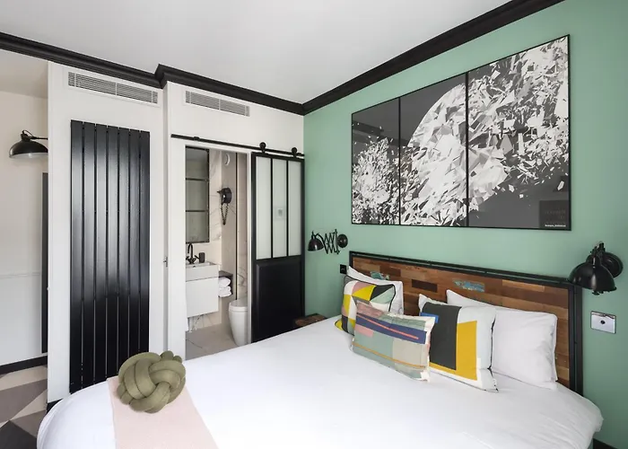 Hotel Madrigal Paris