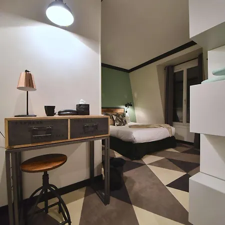 Madrigal Hotel